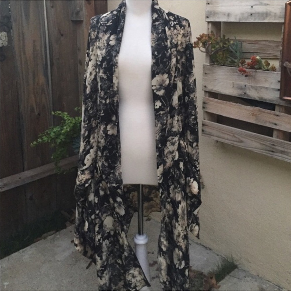Floral kimono duster reminds me of free people